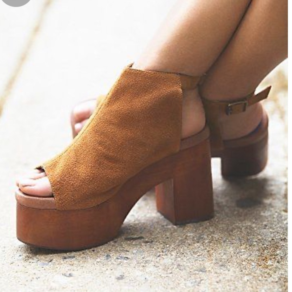 ISO Free People x Jeffrey Campbell Clog